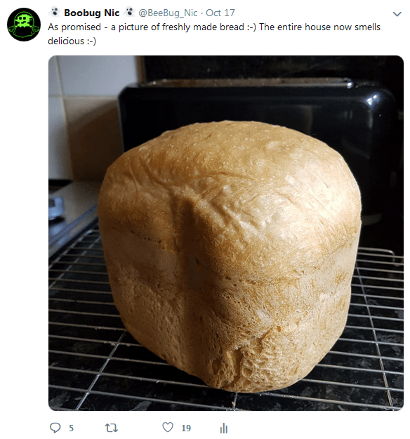 A very very delicious loaf pf bread being tweeted about